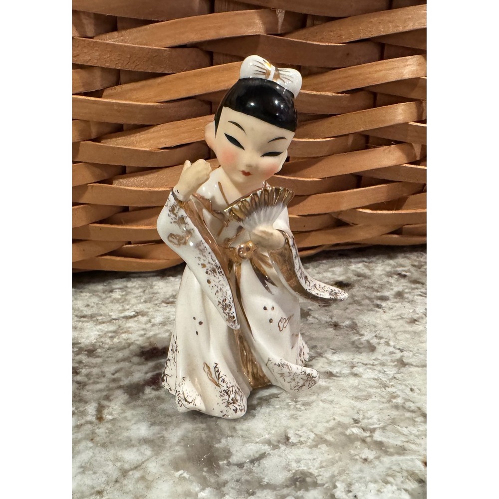 Vintage Porcelain Geisha Girl Figurine Gold Gilt Fan Mid Century Modern 3.75in